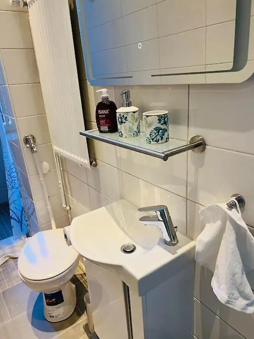 Gemutliches, Neues 2. Zimmer Apartment Am Ufer 베를린