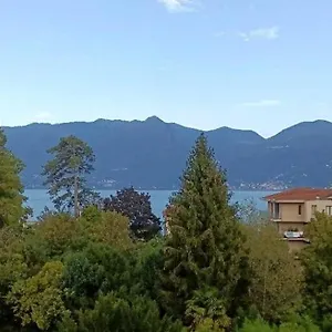 https://studio-with-lake-and-montains-views-free-parking.it-lombardy.com