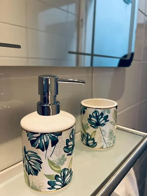 Gemutliches, Neues 2. Zimmer Apartment Am Ufer Berlin